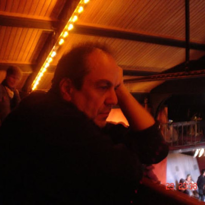 Πέθανε ο σκηνοθέτης Κώστας Νταλιάνης