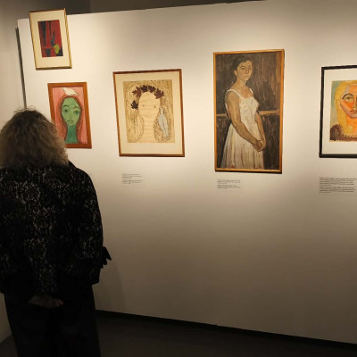 Θεσσαλονίκη: Εγκαινιάστηκε η ιδιότυπη «συνάντηση» των καλλιτεχνών Μανουσάκη, Πιτέρη, Τσατσάγια στο Τελλόγλειο