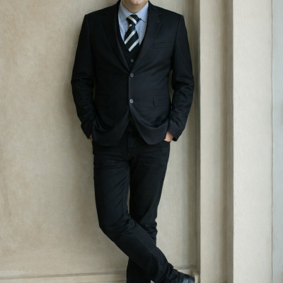 Ο Δημήτρης Δραγώγιας παρουσιάζει το βιβλίο του "Οδός Ανθέων"