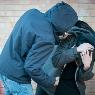 Τι τρέχει πια με τους νέους και τη βία;