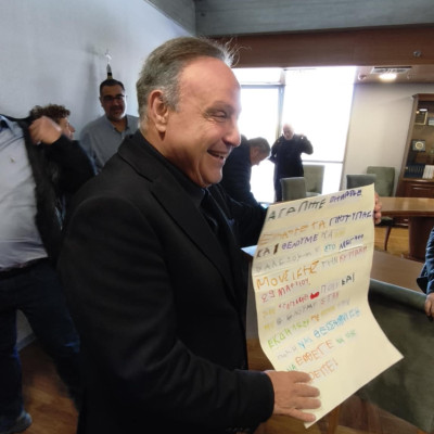 Μία γλυκιά πρόσκληση στο Στέλιο Αγγελούδη