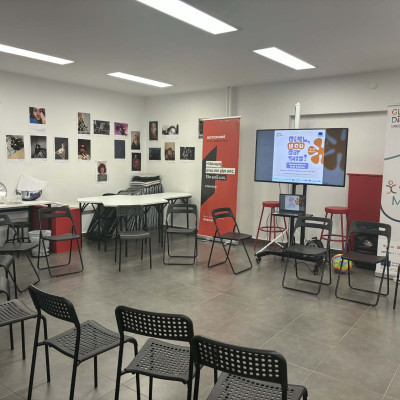 Ημέρα της Γυναίκας: Νεαρά κορίτσια βρίσκουν δύναμη, αυτοπεποίθηση και ασφάλεια στο Κέντρο Νέων της ActionAid στη Θεσσαλονίκη