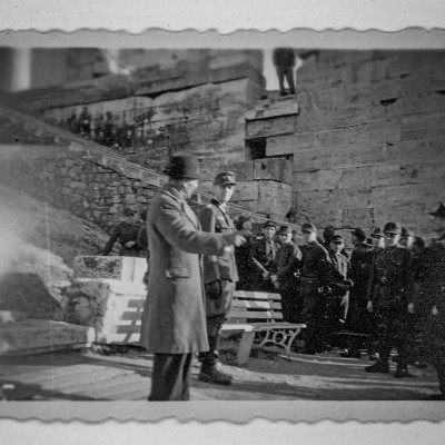 Καισαριανή: Πώς οι φωτογραφίες από τις εκτελέσεις των 200 κομμουνιστών ρίχνουν φως στα σκοτάδια του ναζισμού