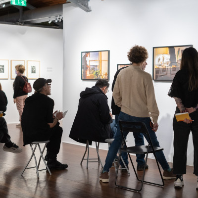 Tι είναι η Slow Art Day που έρχεται στο MOMUS - Μουσείο Φωτογραφίας Θεσσαλονίκης