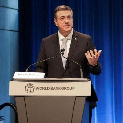 Απ. Τζιτζικώστας από Ουάσιγκτον: «Η συνέχιση της κρίσης στα Στενά του Ορμούζ θα προκαλέσει σοκ σε ολόκληρη την παγκόσμια οικονομία»