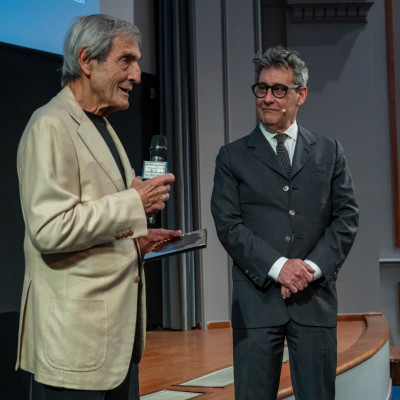 Τιμητικός Χρυσός Αλέξανδρος στον Γιώργο Παπαλιό: Ο «μαραθωνοδρόμος» του ελληνικού σινεμά βραβεύτηκε στη Θεσσαλονίκη