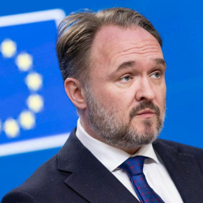 Κομισιόν:  Οι ευρωπαϊκές κυβερνήσεις καλούνται να προετοιμασθούν για παρατεταμένη αναστάτωση στις αγορές ενέργειας