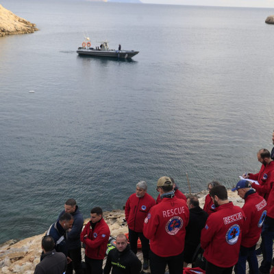 Εντοπίστηκε στα Λιμανάκια της Βουλιαγμένης το άψυχο σώμα του 34χρονου δύτη