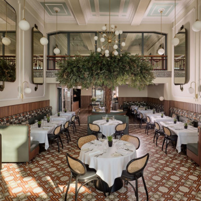 Όλυμπος Νάουσα: Το στολίδι της Λεωφόρου Νίκης, που αναβιώνει την αστική κουζίνα της πόλης