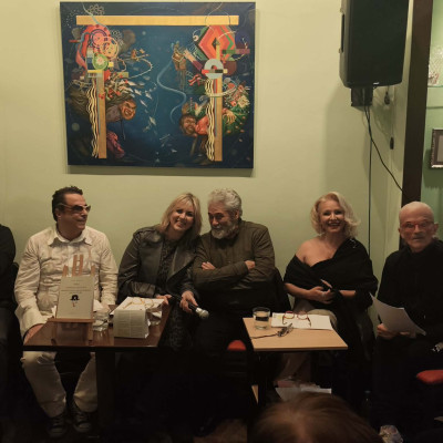 Θεσσαλονίκη: Το αόρατο νήμα που συνδέει τον Τσάρλι Τσάπλιν, τη Μέρλιν Μονρόε και τον Έλβις Πρίσλεϊ στο νέο βιβλίο του Σταύρου Παρχαρίδη