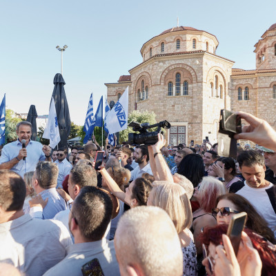 Εκλογές και Καραμανλής